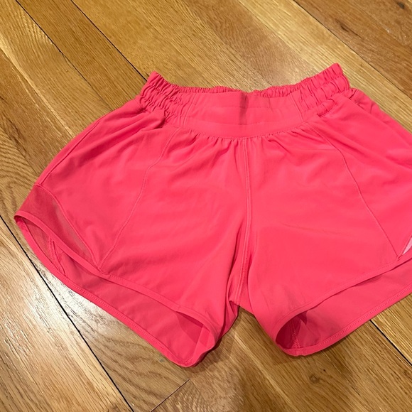 SOLD- Lululemon Hotty Hot Low-Rise Short 2.5" Great condition. - Picture 2 of 3